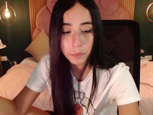 Zrzuty ekranu transmisji CarlaGarcia1