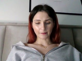 Erotyczny czat wideo CarmelinaDesire