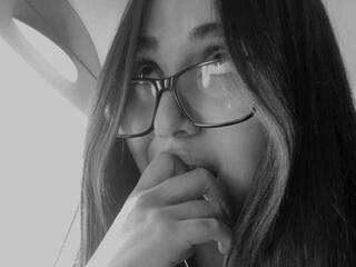 Erotyczny czat wideo Caroline12