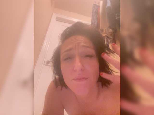 Zrzuty ekranu transmisji MagicKPussy