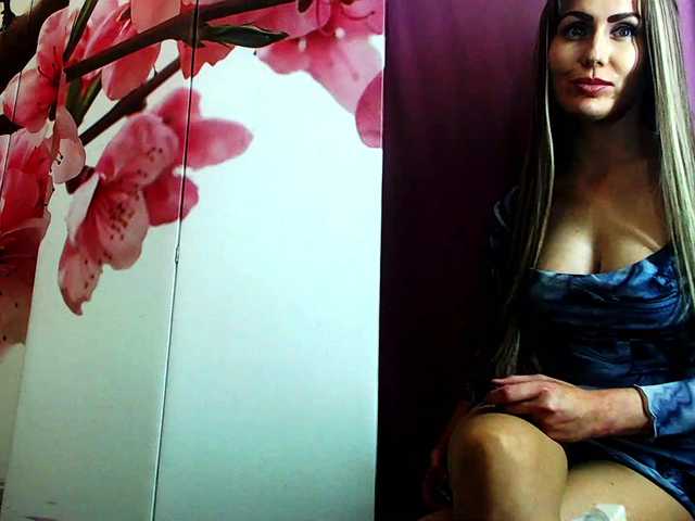 Zdjęcia Cassssablanca Cam2cam in private chat or in group chat