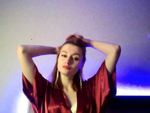 Zdjęcia CasyxWelove Hey guys!:) Goal- #Dance #hot #pvt #c2c #fetish #feet #roleplay Tip to add at friendlist and for requests!