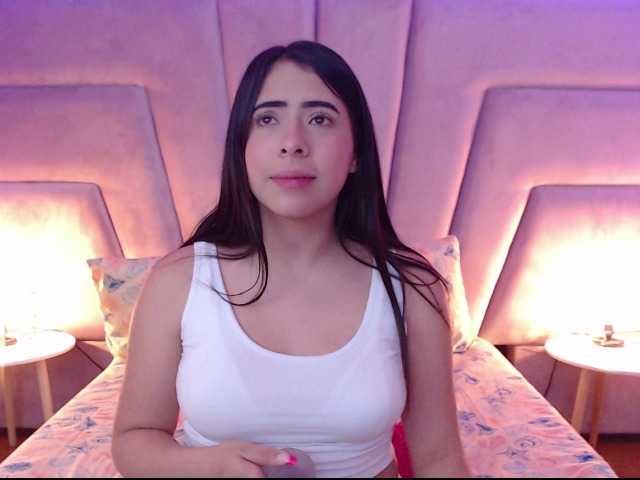 Zdjęcia CatalinacutMD hey guys, if we complete 666 tokens we make an anal with a wet shirt