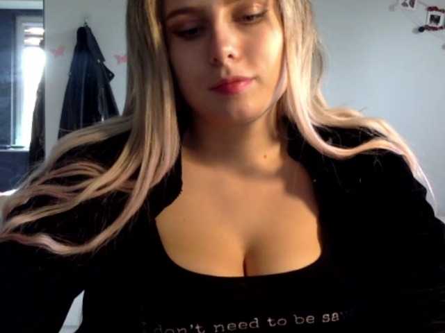 Zdjęcia CatalinaSweet #babe #college #bigtits #domination #fetish #blonde #fit #kinky
