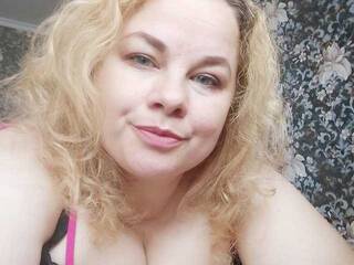 Erotyczny czat wideo CatBusyaa