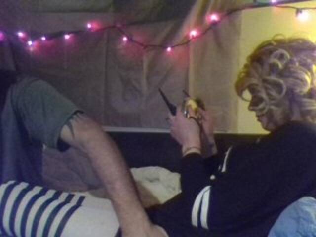 Zrzuty ekranu transmisji charlee-sinn