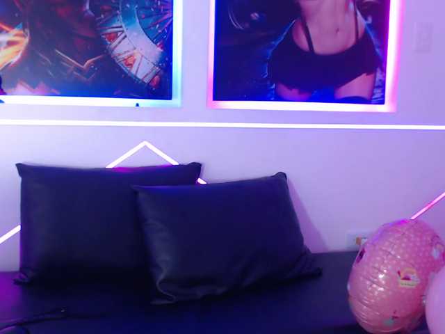 Zrzuty ekranu transmisji CharloteMill