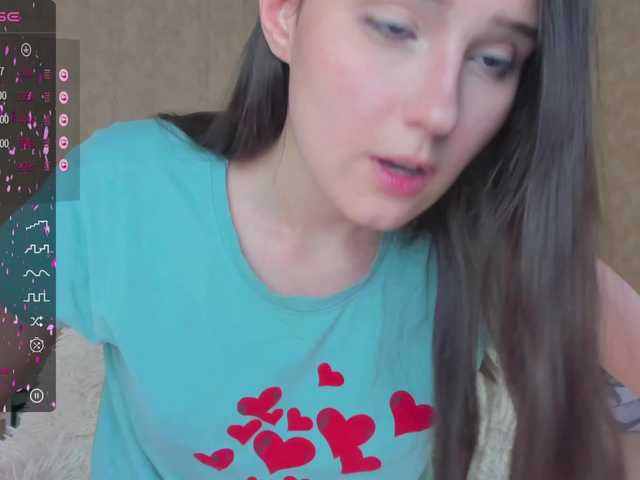 Zrzuty ekranu transmisji Charmesmi