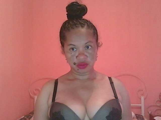 Zrzuty ekranu transmisji chatte-rose