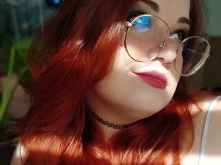 Erotyczny czat wideo ChellWillTell