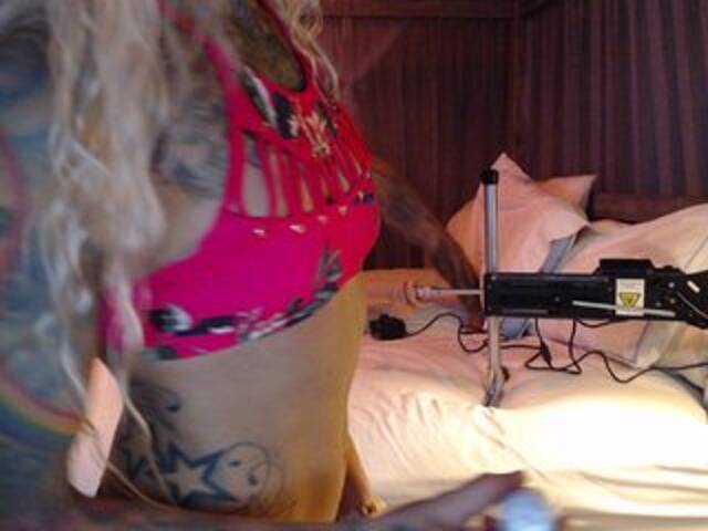 Zrzuty ekranu transmisji SexyDP69