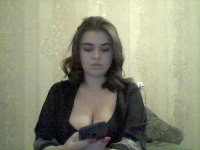 Zdjęcia CherryLaNude I'm waiting for someone to make you cum today