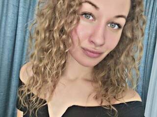 Erotyczny czat wideo CherryXtina