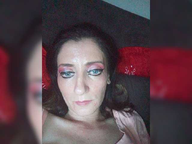 Zrzuty ekranu transmisji ChristianaHot