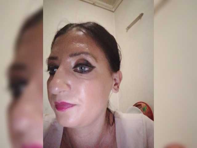 Zrzuty ekranu transmisji ChristianaHot