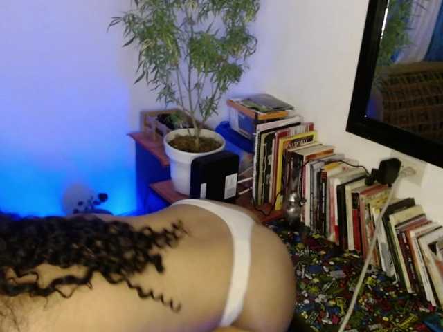 Zdjęcia CinaMoon1 Welcome to my room! Lets to have fun baby! #new #colombian #bigboobs #latina