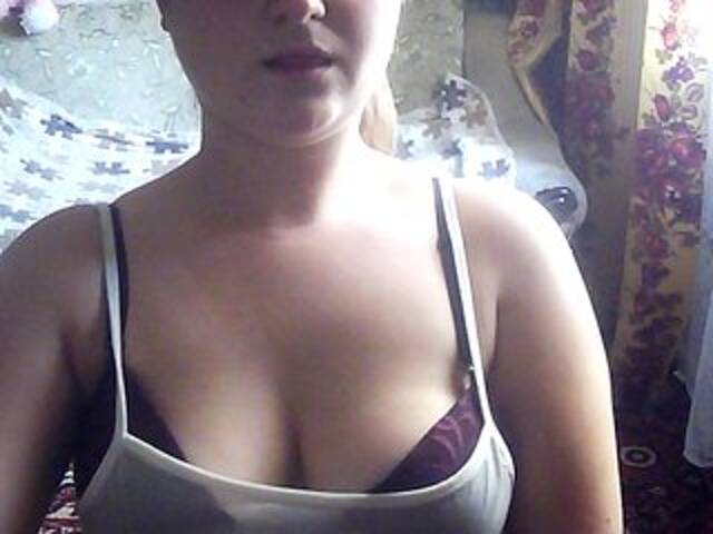 Zrzuty ekranu transmisji CindyCute