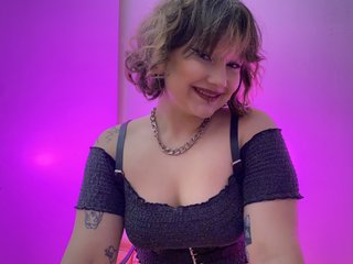 Erotyczny czat wideo Clare-Sugar