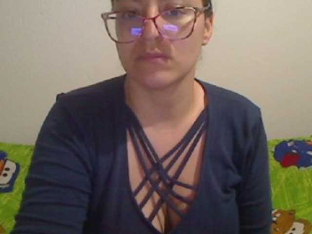 Zdjęcia cleohot latina#boobs#ass#glasses#cum#feet#lovense