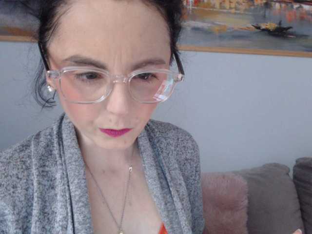 Zdjęcia cleophee NO TIPS IN PM: friends 3 assfeet 20 boobs 30 pussy 70 nude 100