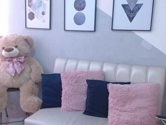 Zrzuty ekranu transmisji Clhoe-Lovex