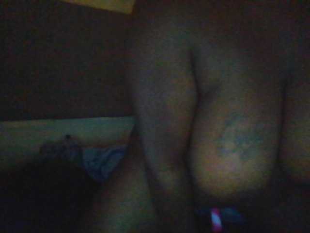 Zrzuty ekranu transmisji Cocoasweetz