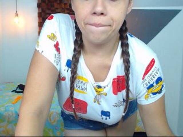 Zrzuty ekranu transmisji coral_love