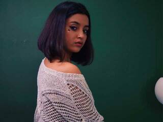 Erotyczny czat wideo CoralineJonez