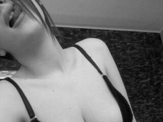 Erotyczny czat wideo CrazyAbbi