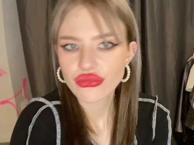 Zrzuty ekranu transmisji Crazyprincess