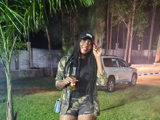 Erotyczny czat wideo Creamiesthick