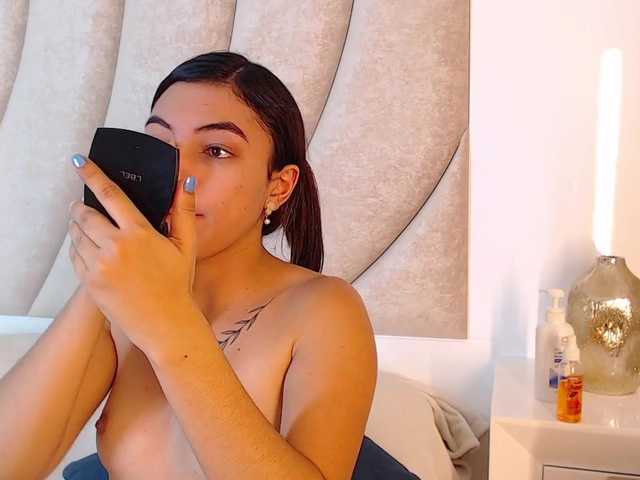 Zdjęcia CrisGarcia- hey I'm Cris! ❤ 122 tk instant naked and playful ✔ my vibe toy is ON and ready for HIGH VIBES ⚡ first goal of the day: naked twerking @sofar @total