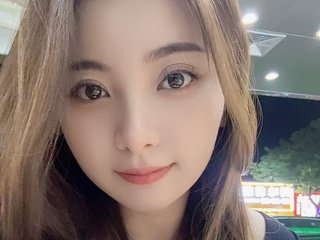 Erotyczny czat wideo cry-nini