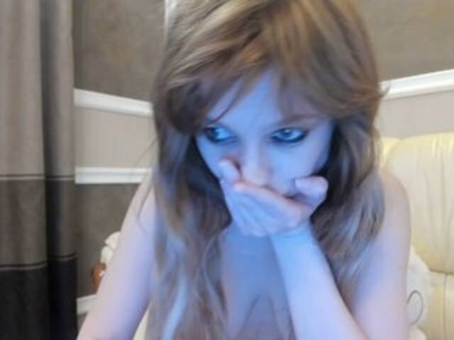 Zrzuty ekranu transmisji cryptoslutty