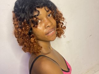 Erotyczny czat wideo Cum-on-Lia