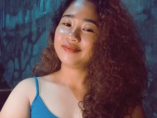 Erotyczny czat wideo curly-cute
