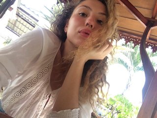 Erotyczny czat wideo Curly-Kissy