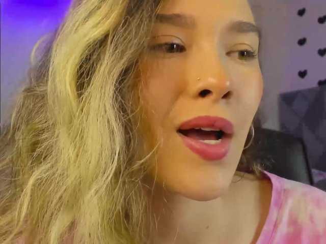 Zrzuty ekranu transmisji curlygirl1
