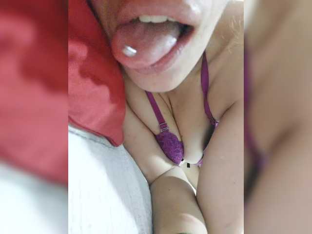 Zdjęcia CurlyHanna #horny#pircing#tongue#nipples#perfored#milf#hottest#deeptroat#flexiblity#