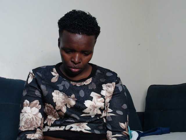 Zrzuty ekranu transmisji CurvyBigAss