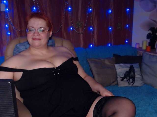 Zdjęcia CurvyMomFuck Let's play together? ;) I love to do squirt, anal, dirty, role games, fetish, feetplay, atm, dp, blowjob, full control lovense etc. [none] till hot squirt show! XOXO