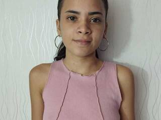 Erotyczny czat wideo Cute-michel