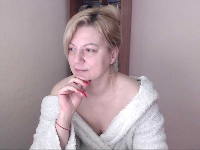 Zrzuty ekranu transmisji BeautyMilf