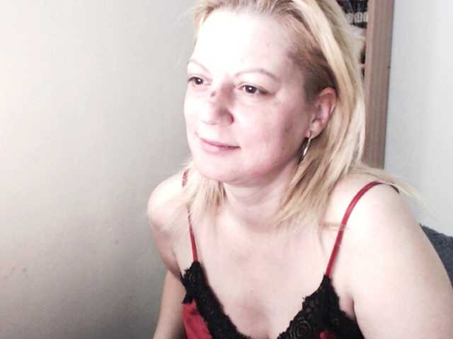 Zrzuty ekranu transmisji BeautyMilf