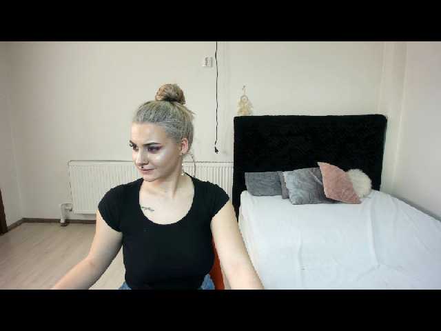 Zrzuty ekranu transmisji CuteSinnerX