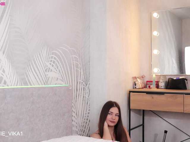 Zrzuty ekranu transmisji CutieVika