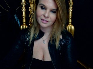 Zdjęcia D3vilKali666 MISS SAY:CLICK..TIP...OPEN WEBCAM AND SERVE: JOI/CEI/CBT/SPH/CFNM/#LUSH IS ON FOR VIBE KISSES/