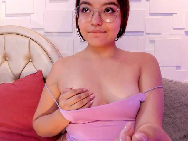 Zdjęcia DakotaJade I feel like playing with my boobs @remain PVT OPEN lush on
