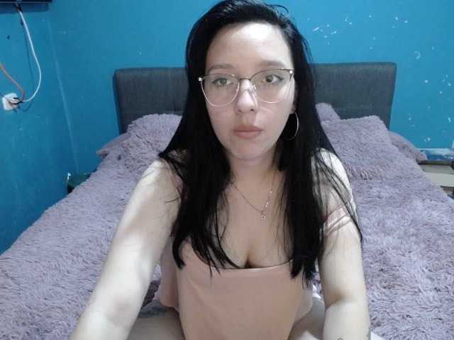 Zdjęcia Dalillafiore lovense on Play with me I'm at home bored