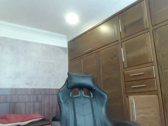 Zrzuty ekranu transmisji Danielaxue